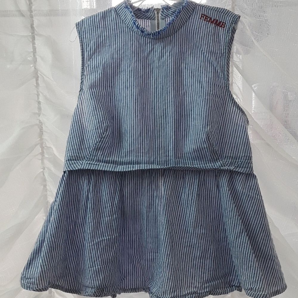 GUESS PIN-STRIPPED BLOUSE